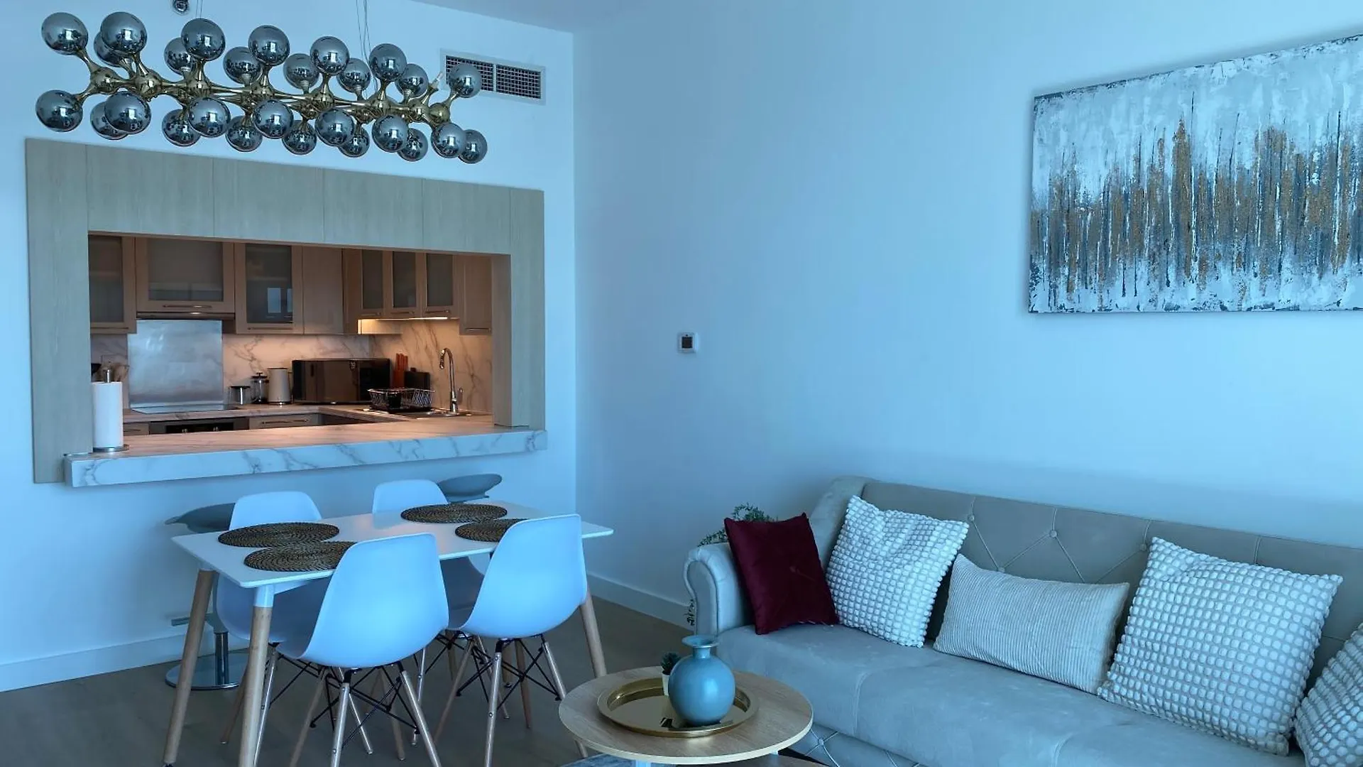 Serene Retreat In Dubaj